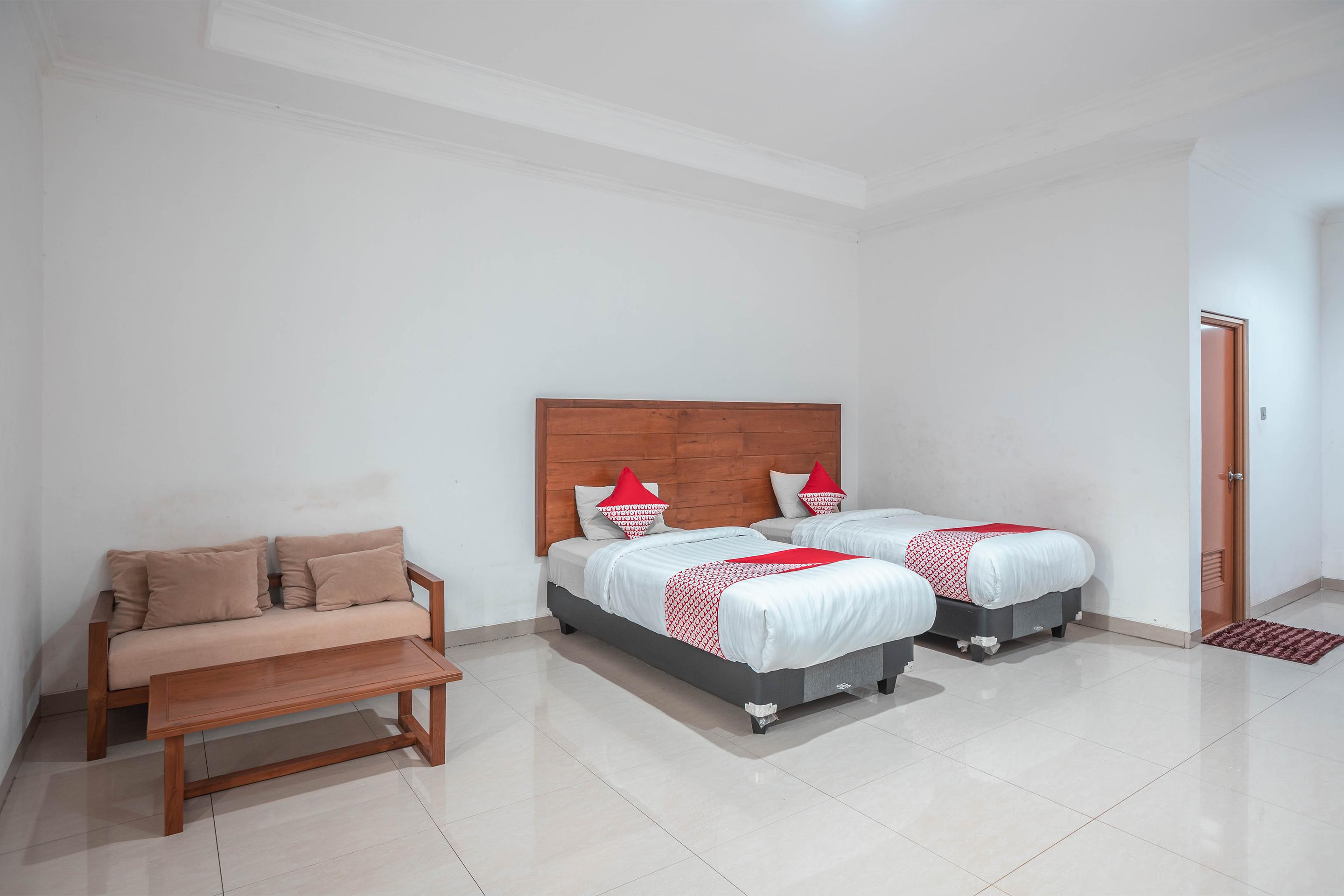 Super Oyo 686 Bunga Karang Hotel Bekasi Kültér fotó