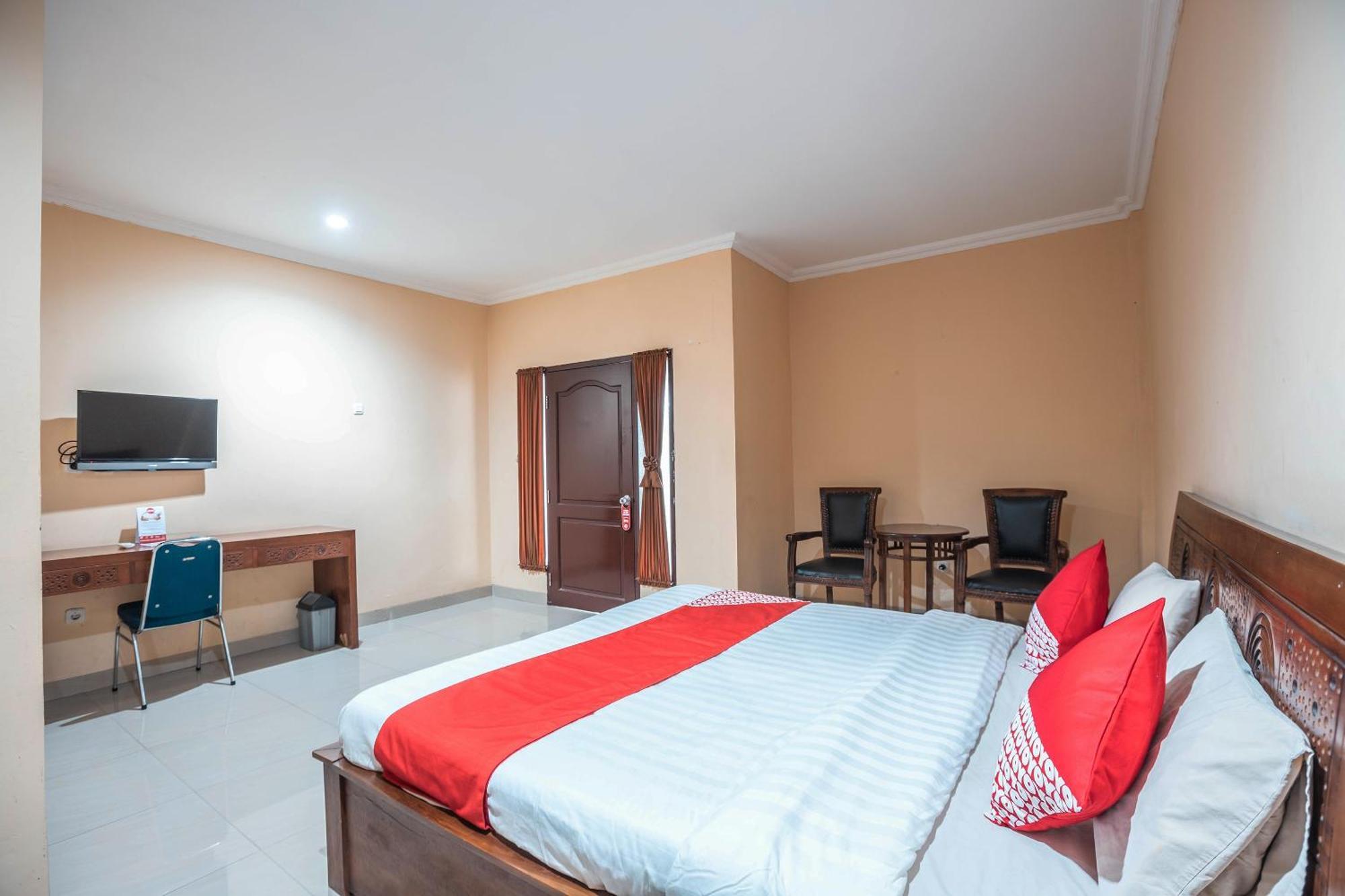 Super Oyo 686 Bunga Karang Hotel Bekasi Kültér fotó