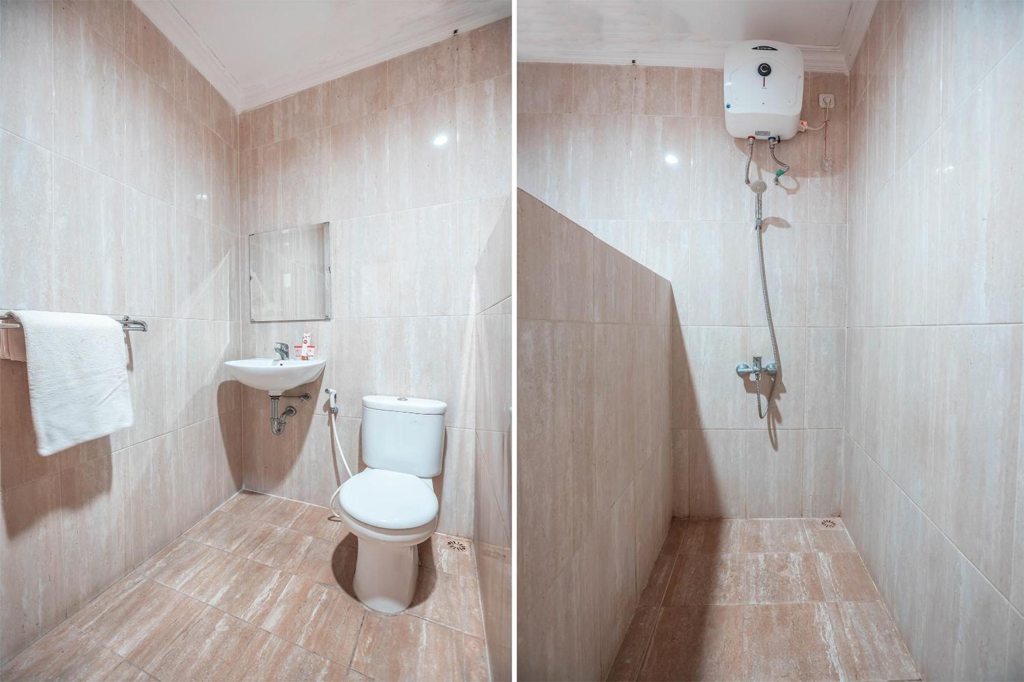 Super Oyo 686 Bunga Karang Hotel Bekasi Kültér fotó